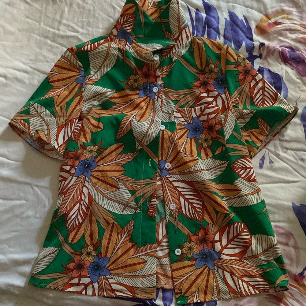 Womens floral top SHEIN size small